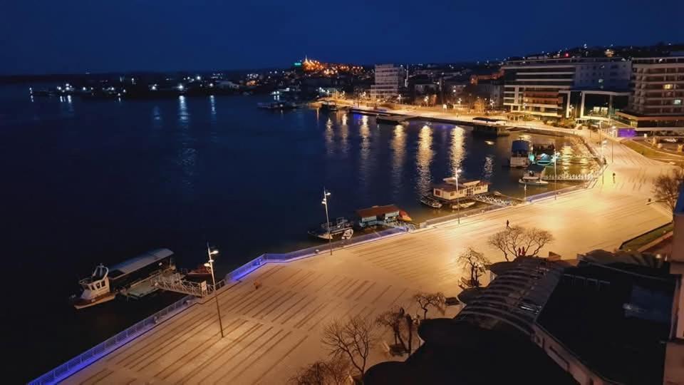 Diana Sunshine Apartment Тулча Екстериор снимка
